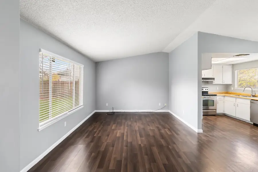 4965 Valley Hi Drive, Sacramento, CA 95823 - Image #3