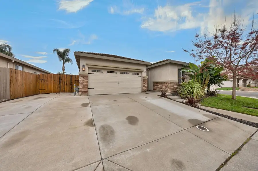 12389 Muir Trail Way, Rancho Cordova, CA 95742 - Image #2