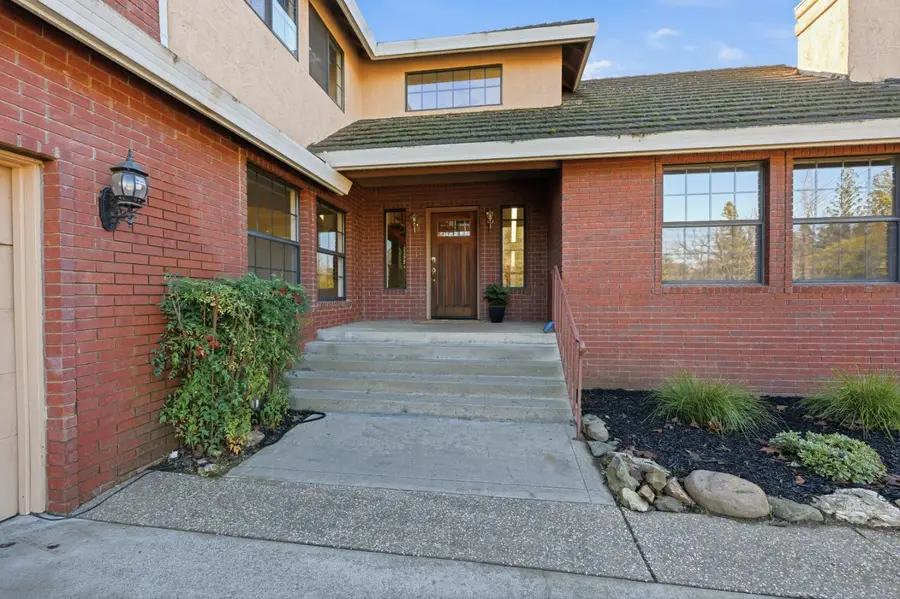 1360 Oak Creek Court, El Dorado Hills, CA 95762 - Image #3