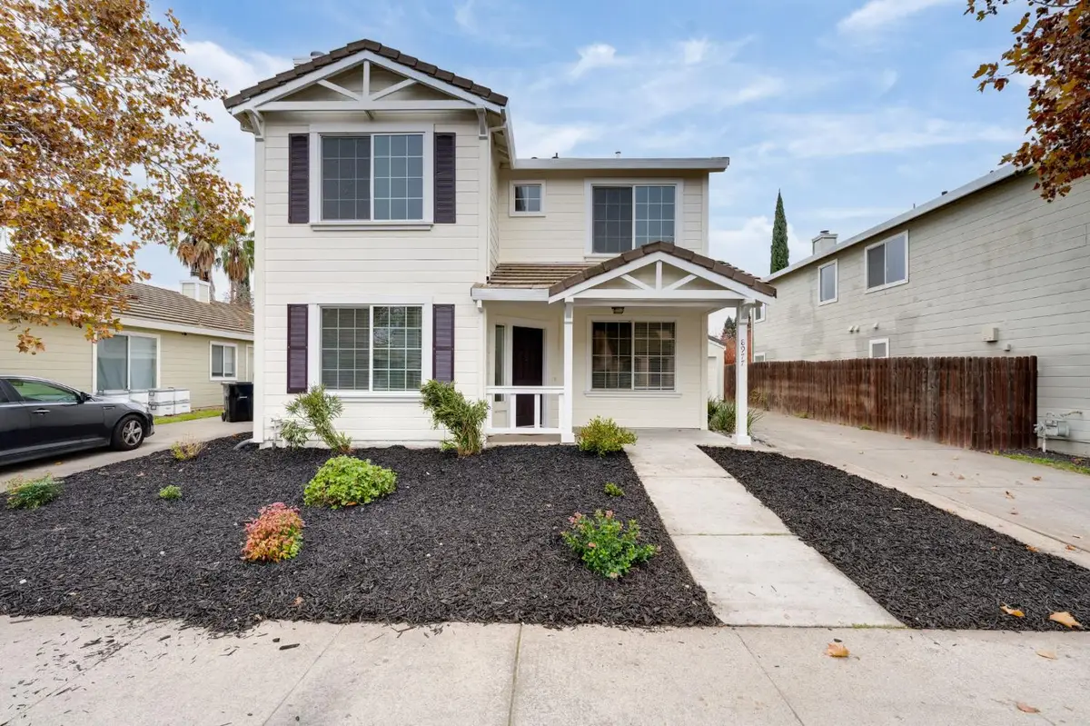8977 E Valley Drive, Elk Grove, CA 95624 - Image #1