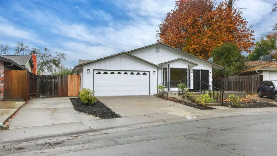 8628 Fallbrook Way, Sacramento, CA 95826 - Image #2