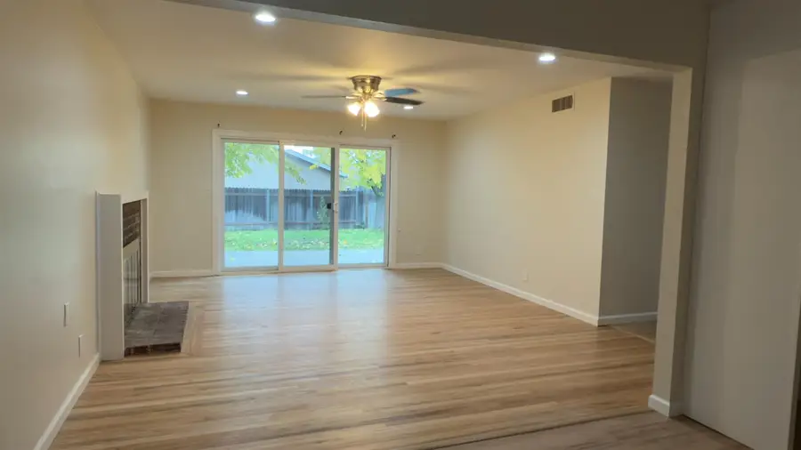 6338 Rushmore Dr, Sacramento, CA 95842 - Image #2