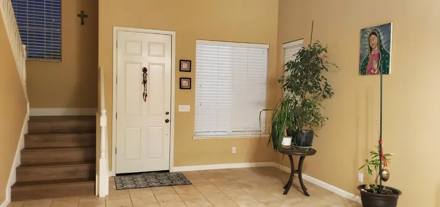 277 Danbury Place, Lathrop, CA 95330 - Image #2