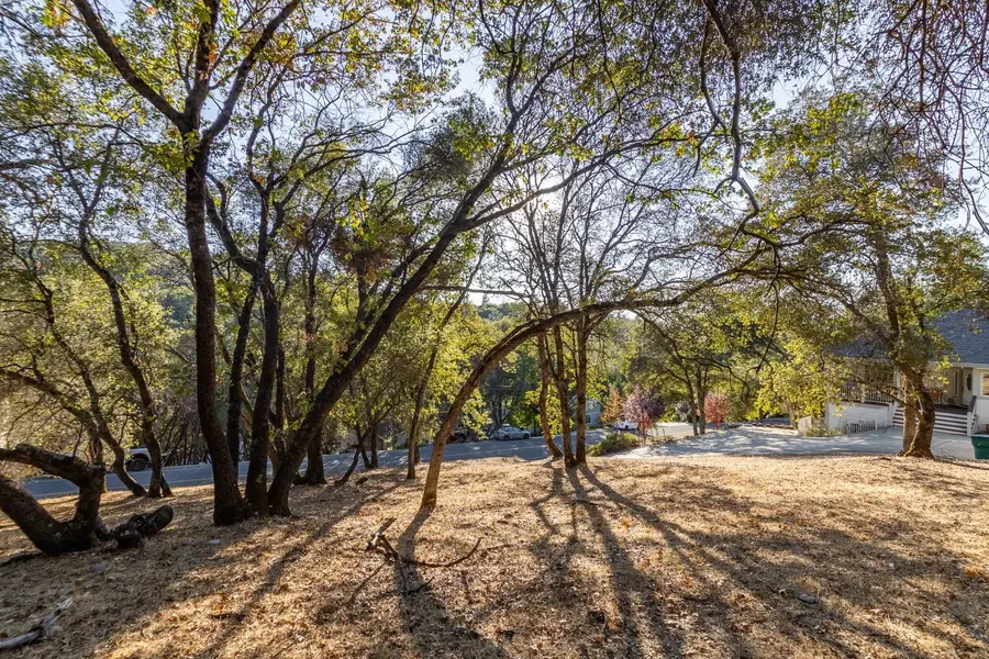 20253 Chaparral Circle, Lake Wildwood, CA 95946 - Image #2