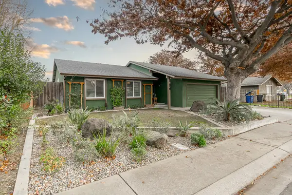 1704 Woolston Way, Modesto, CA 95355