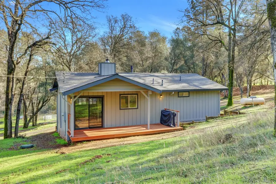 11013 Wolf Drive, Grass Valley, CA 95949 - Image #2