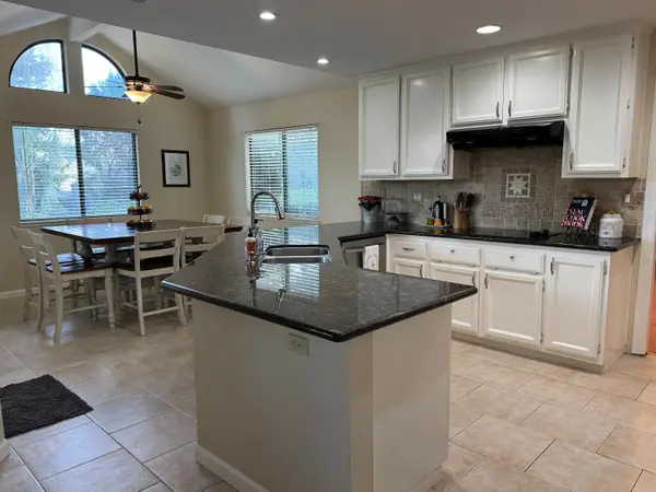 1369 Sun Tree Drive, Roseville, CA 95661