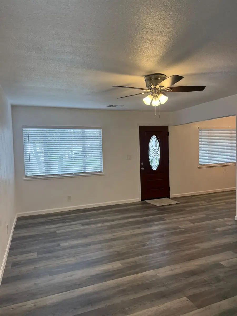 7750 Laurie Way, Sacramento, CA 95832 - Image #2