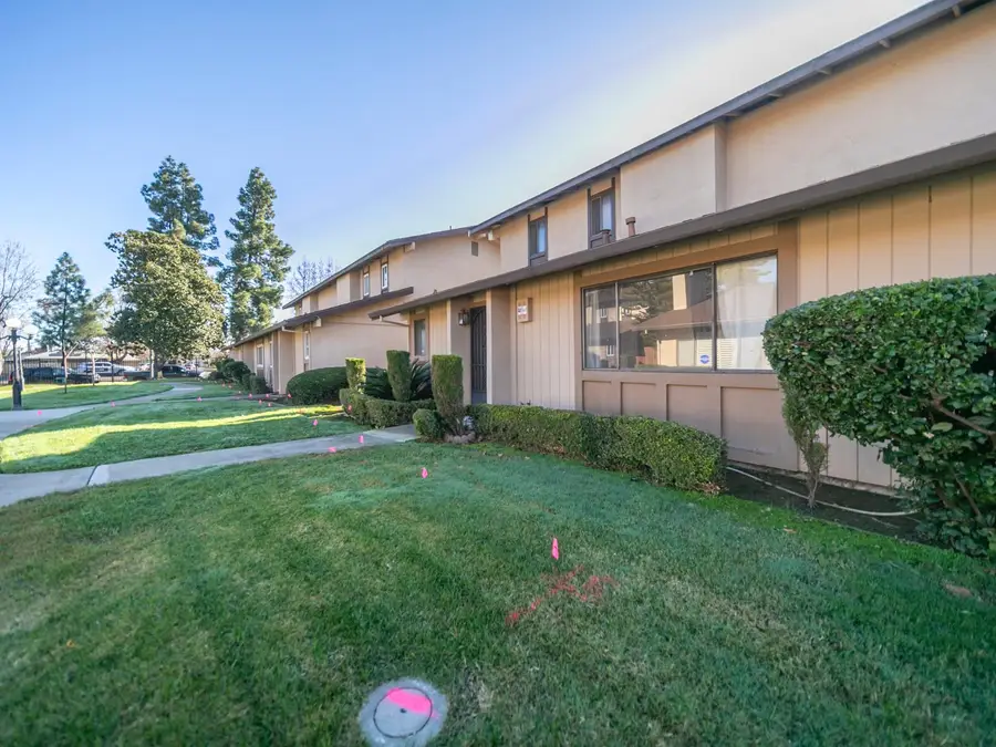 17 W Lancaster Drive, Stockton, CA 95207 - Image #2