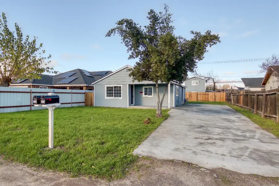521 Imperial Avenue, Modesto, CA 95358 - Image #2