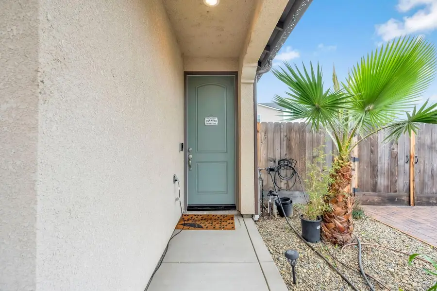 888 Descanso Avenue, Clovis, CA 93619 - Image #2