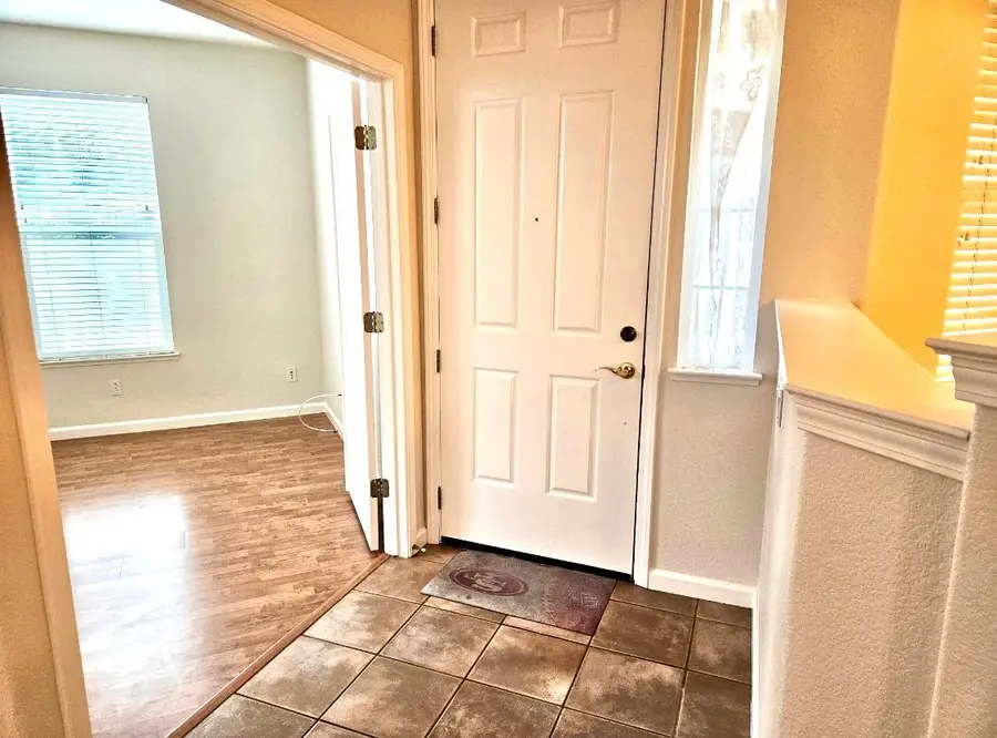 7647 Sylvan Valley Way, Citrus Heights, CA 95610 - Image #2