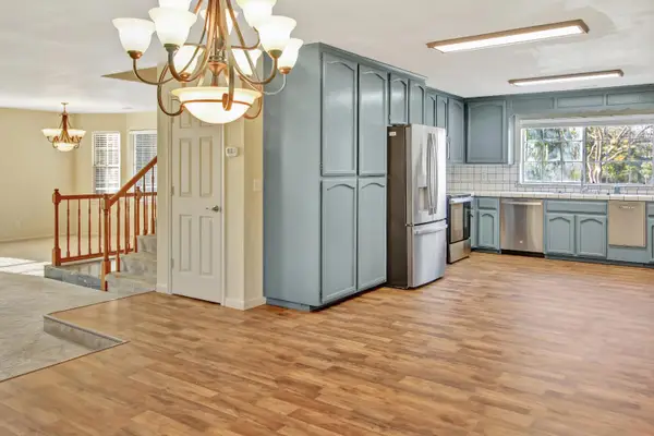 445 La Contenta Way, Valley Springs, CA 95252