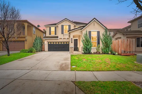 2483 Bear River Court, West Sacramento, CA 95691