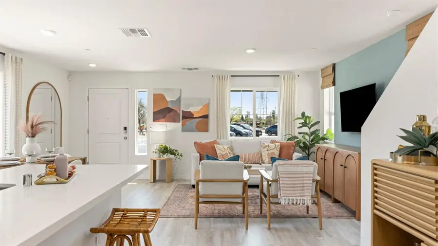 3361 Starburst Way, Sacramento, CA 95834 - Image #2