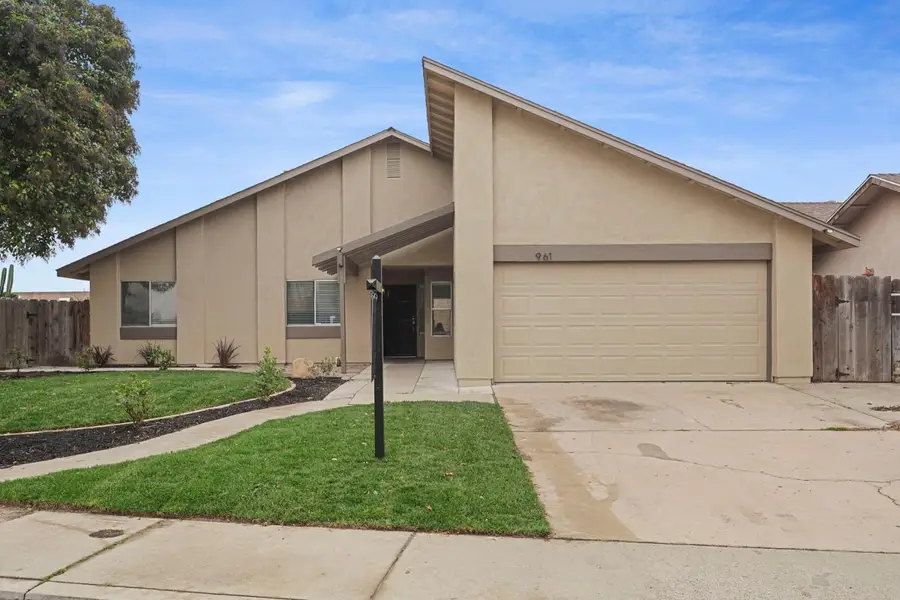 961 Countryside Drive, Turlock, CA 95380 - Image #2