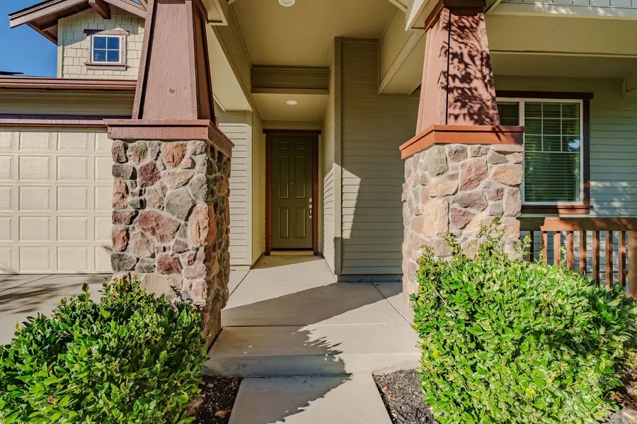 520 Spyglass Cir, Angels Camp, CA 95222 - Image #2