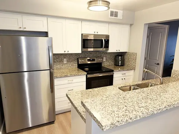 750 Del Verde Circle #1, Sacramento, CA 95833