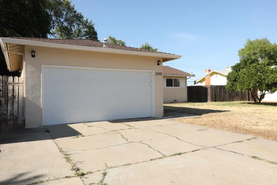 2343 Thompson Way, Sacramento, CA 95822 - Image #2