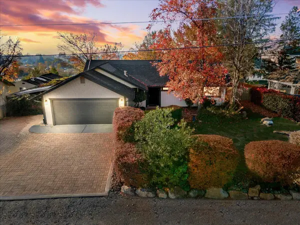 1445 Lowe Lane, Auburn, CA 95603