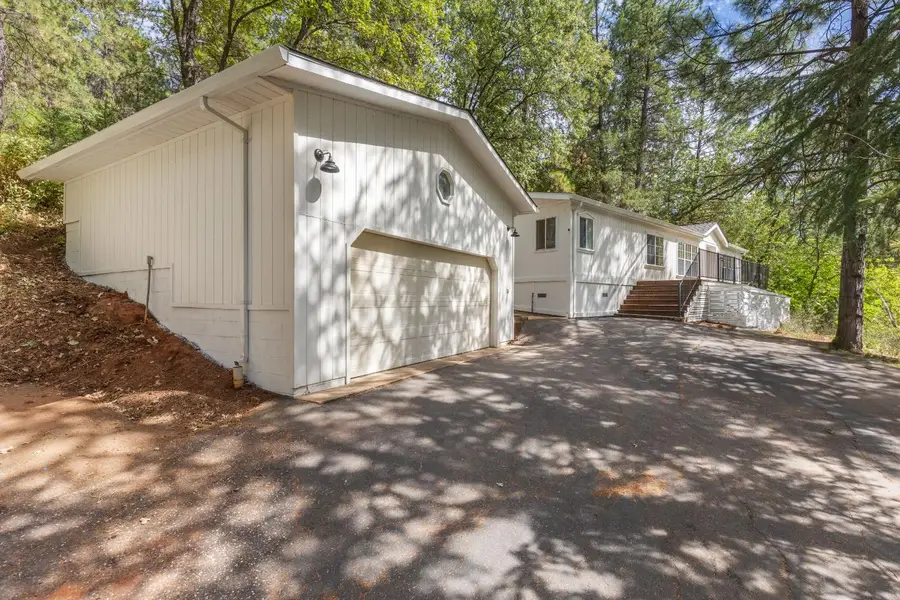18506 Dunvegan Drive, Applegate, CA 95703 - Image #2