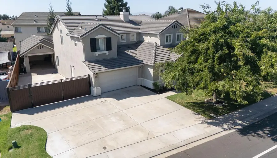 864 Heartland Drive, Manteca, CA 95337 - Image #2