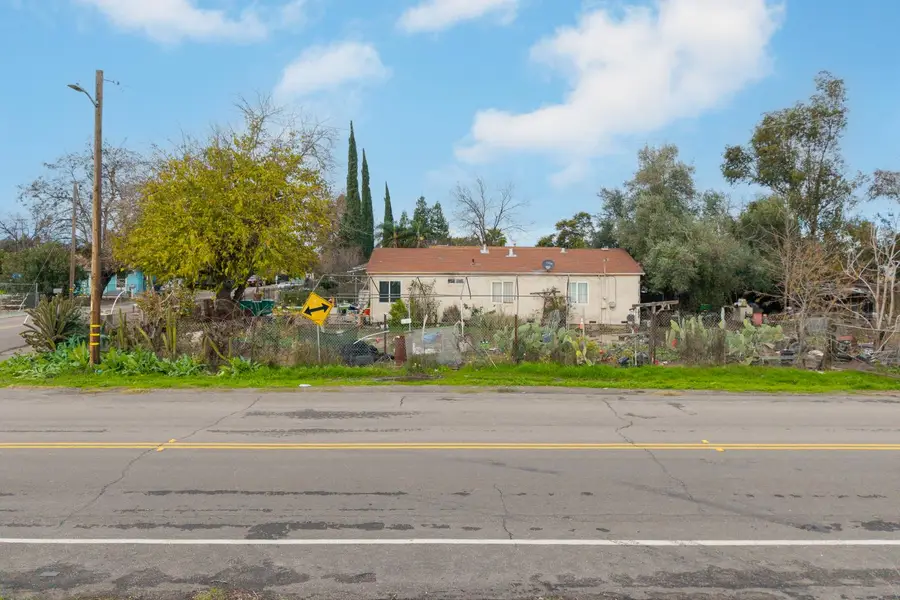 736 S Modesto Avenue, Stockton, CA 95203 - Image #3
