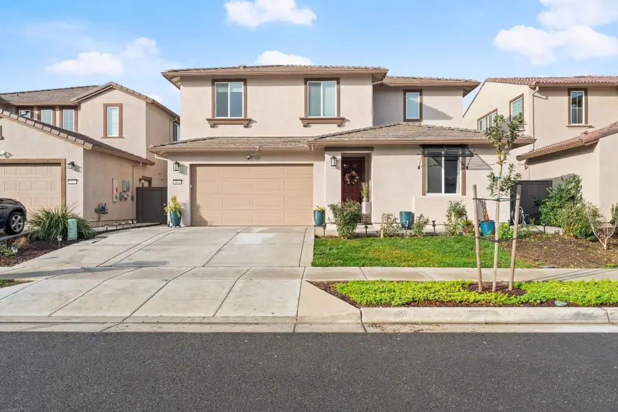 5643 Sailrock Street, Sacramento, CA 95835 - Image #2