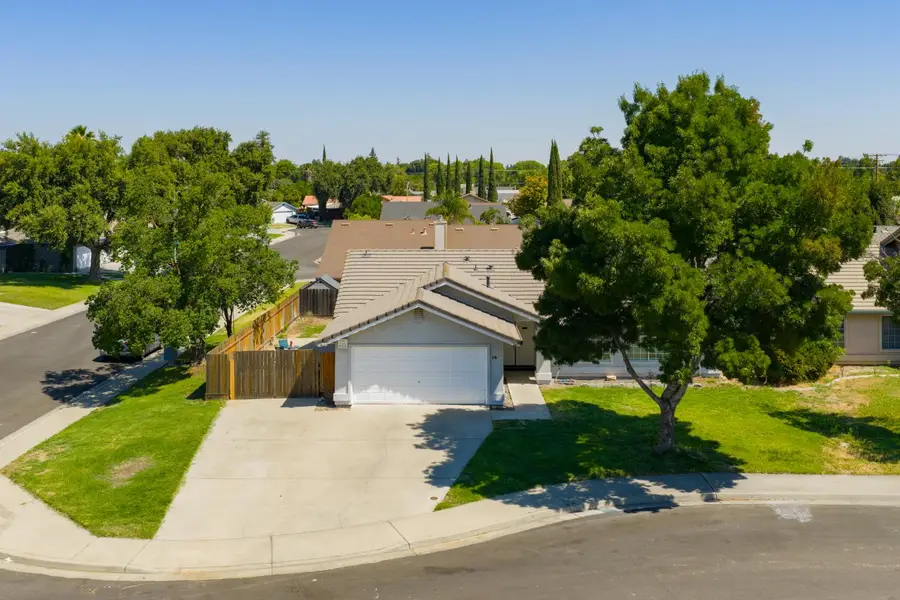 1637 Fantasy Court, Modesto, CA 95351 - Image #2