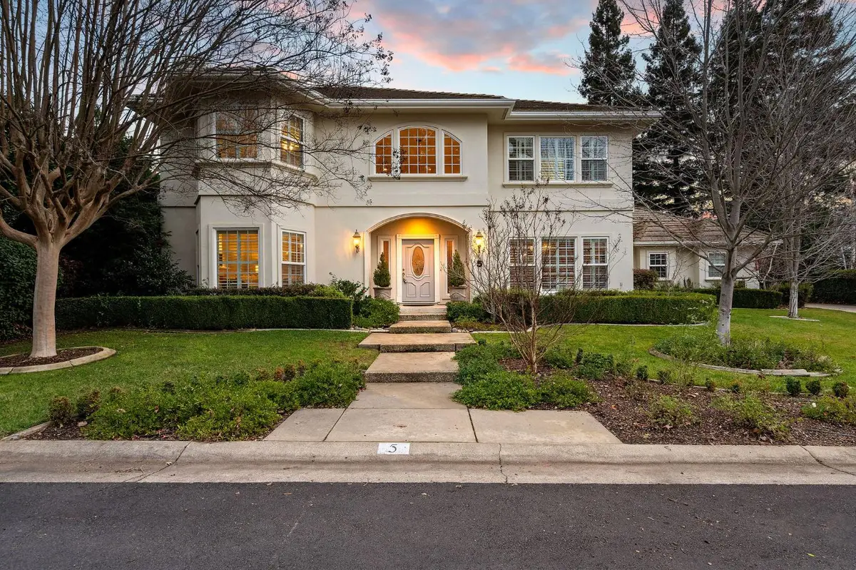 5 Latham Lane, Sacramento, CA 95864 - Image #1