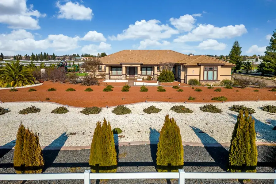 9601 Stablegate Road, Wilton, CA 95693 - Image #2