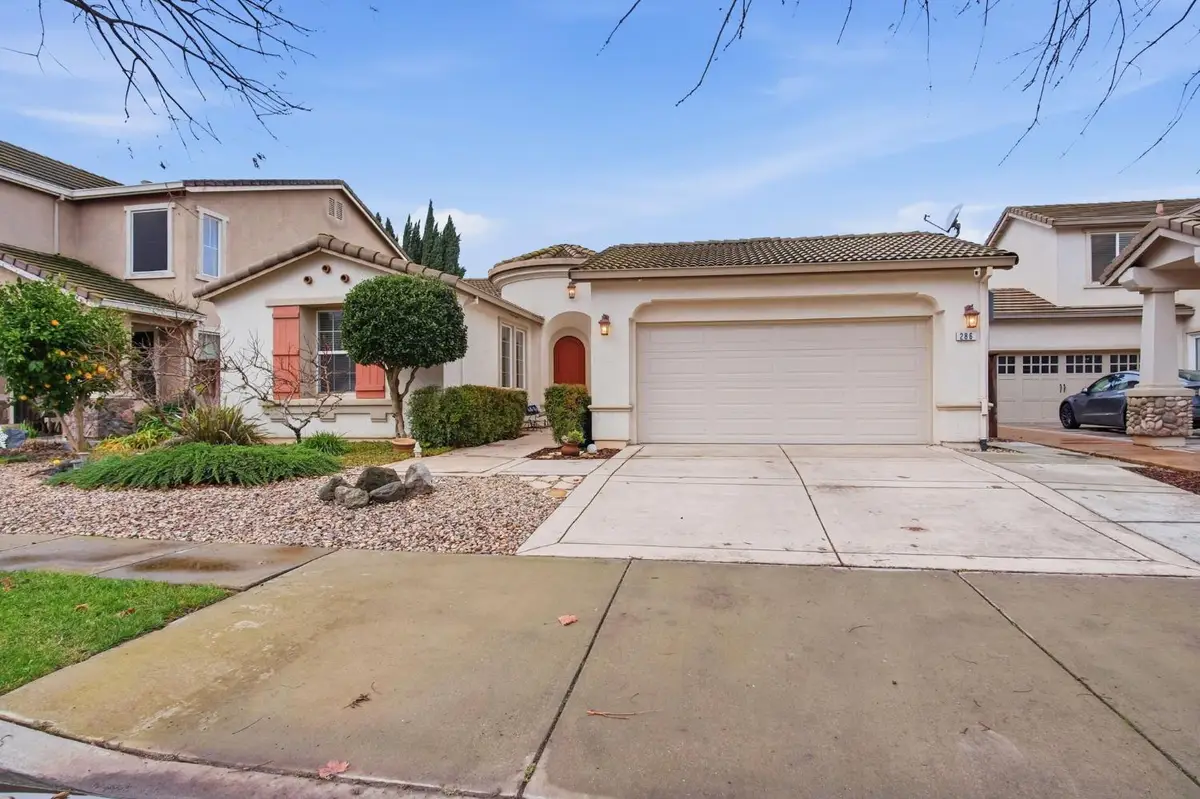 286 Cresta Way, Oakdale, CA 95361 - Image #1