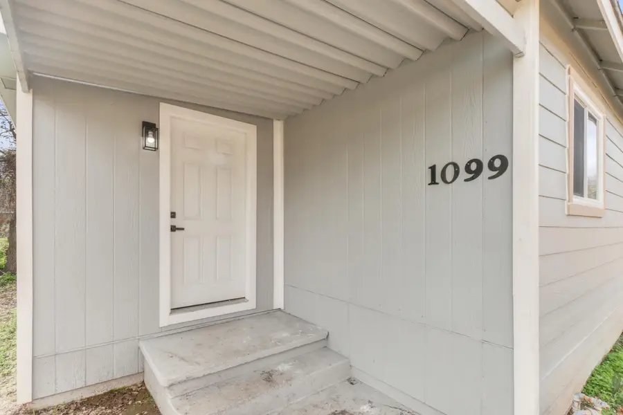 1099 Grand Avenue, Olivehurst, CA 95961 - Image #3