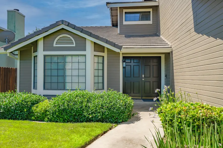 834 Cedar Ridge Dr, Turlock, CA 95382 - Image #3