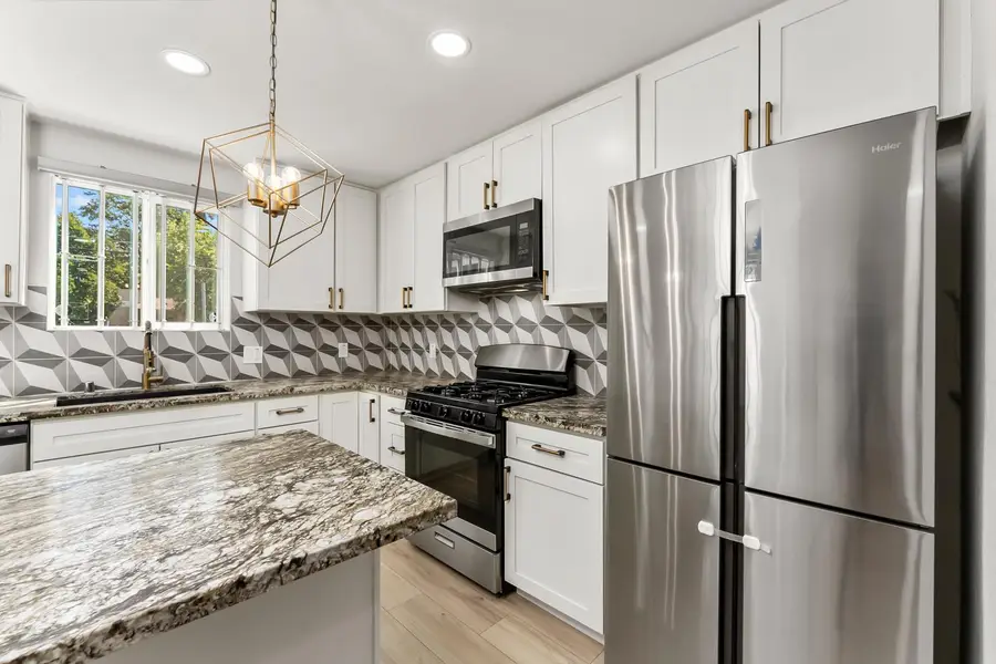 5060 Mendocino Boulevard, Sacramento, CA 95820 - #3