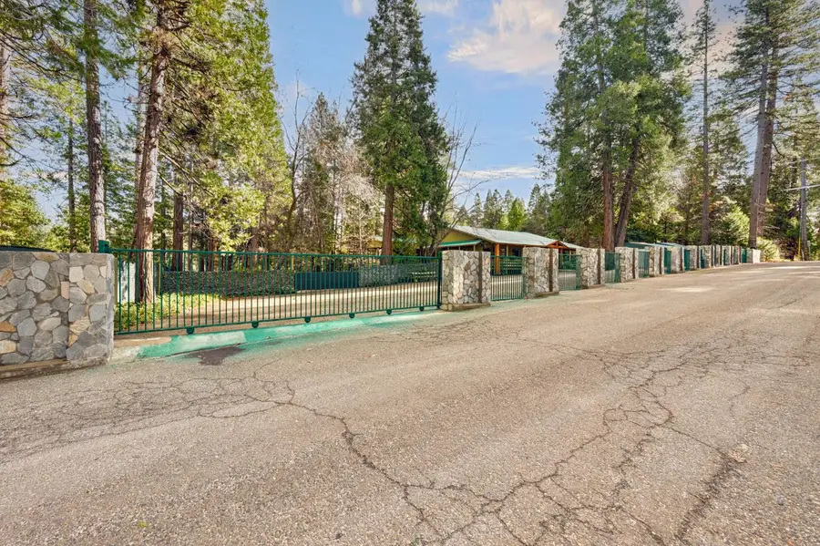 2911 Larkspur Lane, Camino, CA 95709 - Image #3