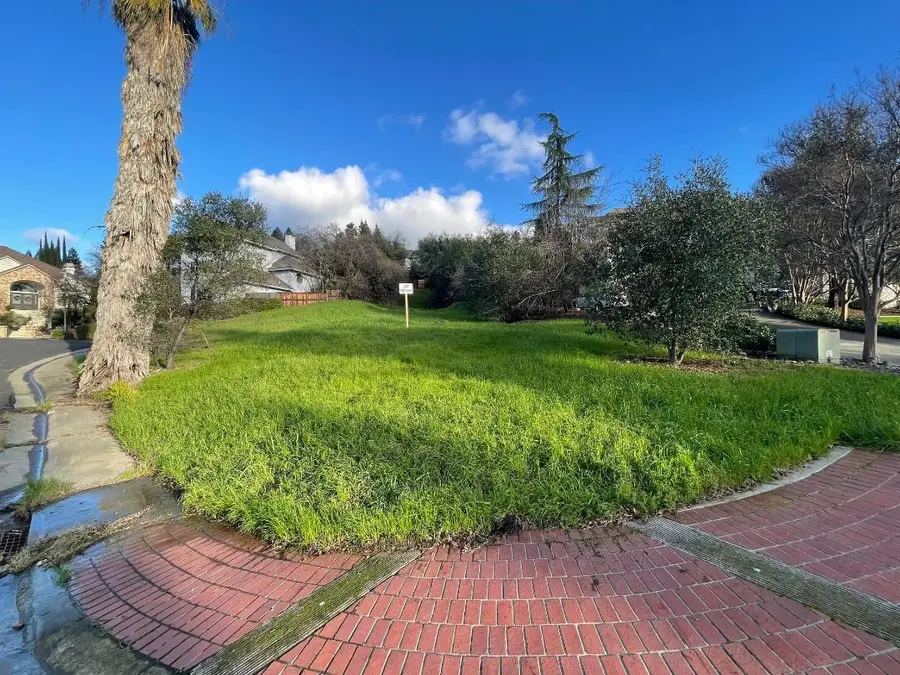 340 Canyon Falls Drive, Folsom, CA 95630 - Image #3