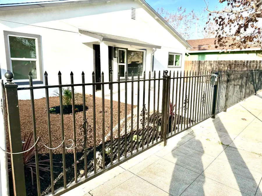 719 Hyde Court, Stockton, CA 95206 - Image #2