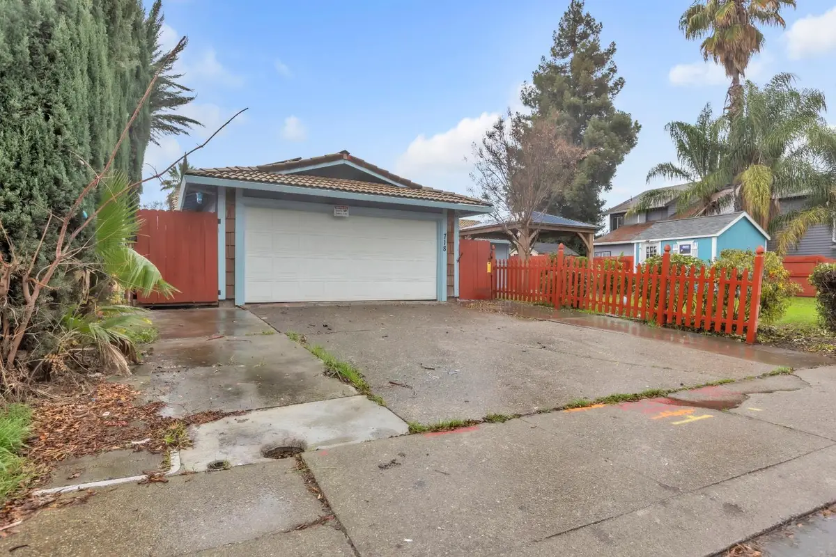 718 Castle Oaks Drive, Stockton, CA 95210 - Image #1