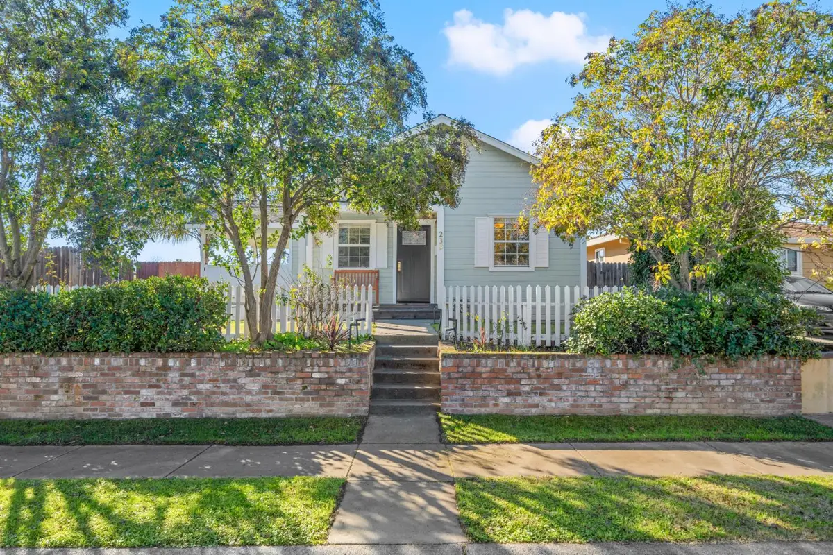 239 Fig Street, Roseville, CA 95678 - Image #1
