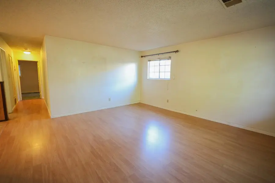 157 W North Street, Woodland, CA 95695 - Image #2