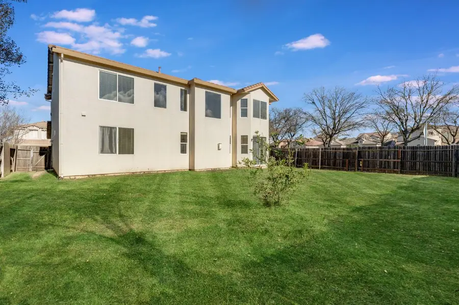 6534 Oscar Circle, Elk Grove, CA 95757 - Image #2