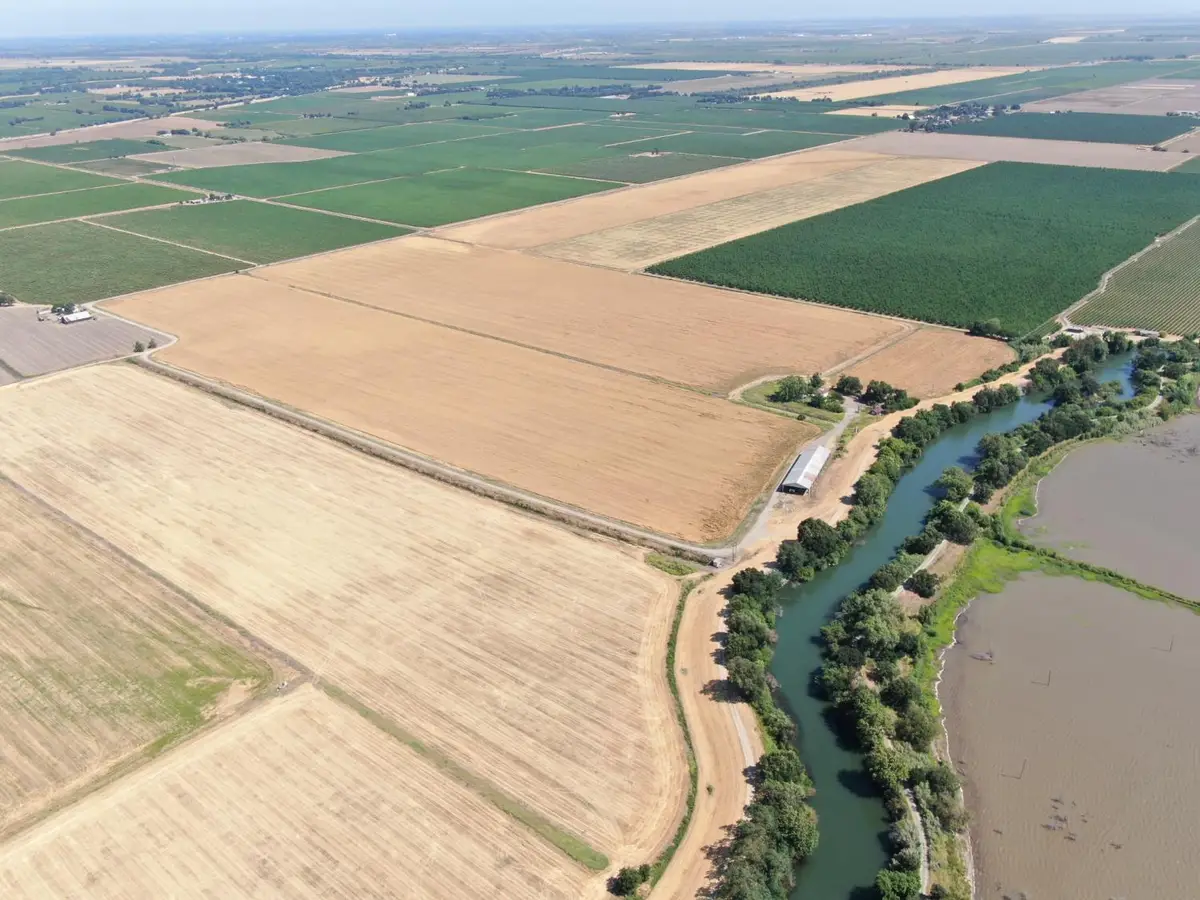 28725 N Vail Road, Thornton, CA 95686 - #1