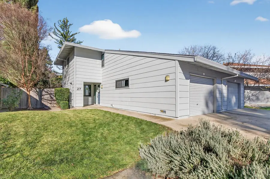 27 Park West Court, Sacramento, CA 95831 - Image #2