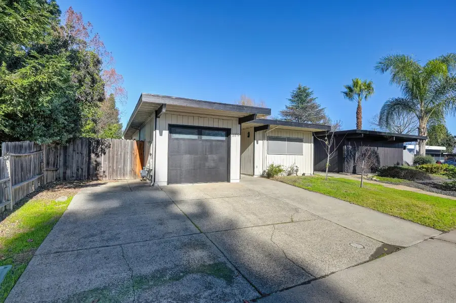8819 Sharkey Avenue, Elk Grove, CA 95624 - Image #2