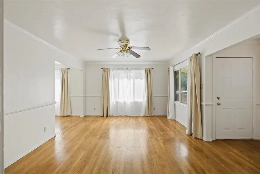 2305 Cantalier Street, Sacramento, CA 95815 - Image #2