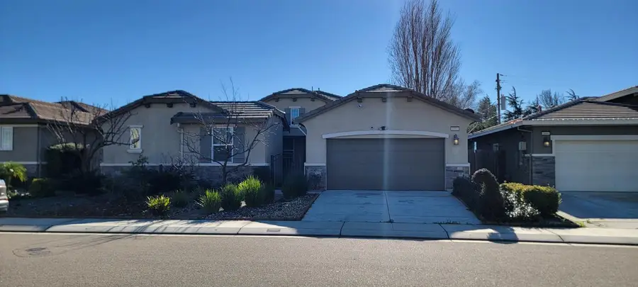 1052 Lavender Street, Manteca, CA 95337 - Image #2