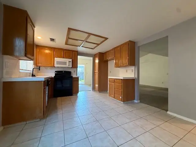 978 Doe Court, Merced, CA 95340 - Image #3