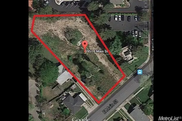 951 E Main Street, Turlock, CA 95380