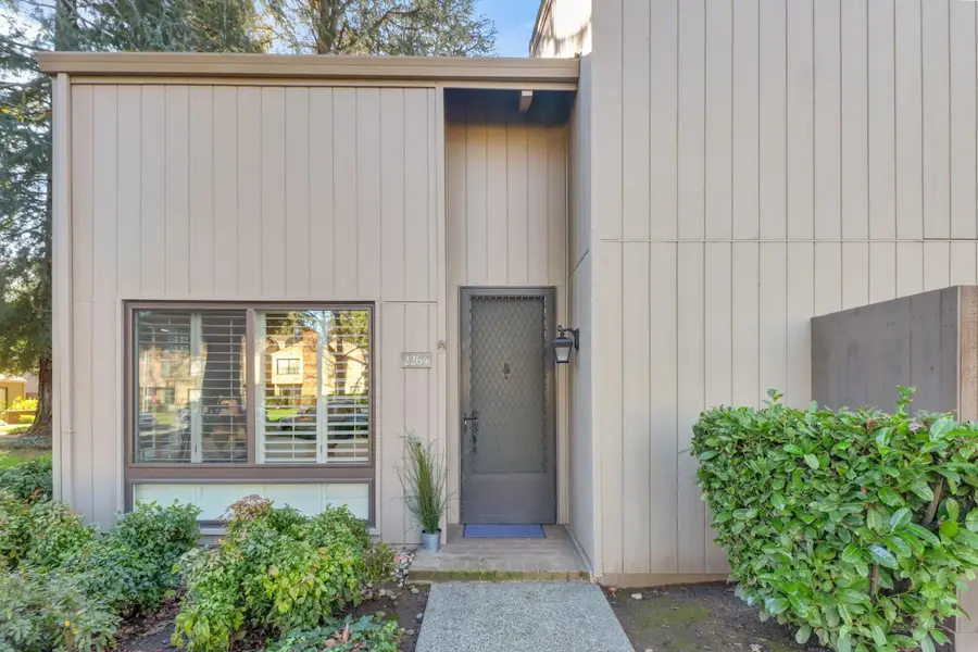2264 Swarthmore Drive, Sacramento, CA 95825 - Image #2